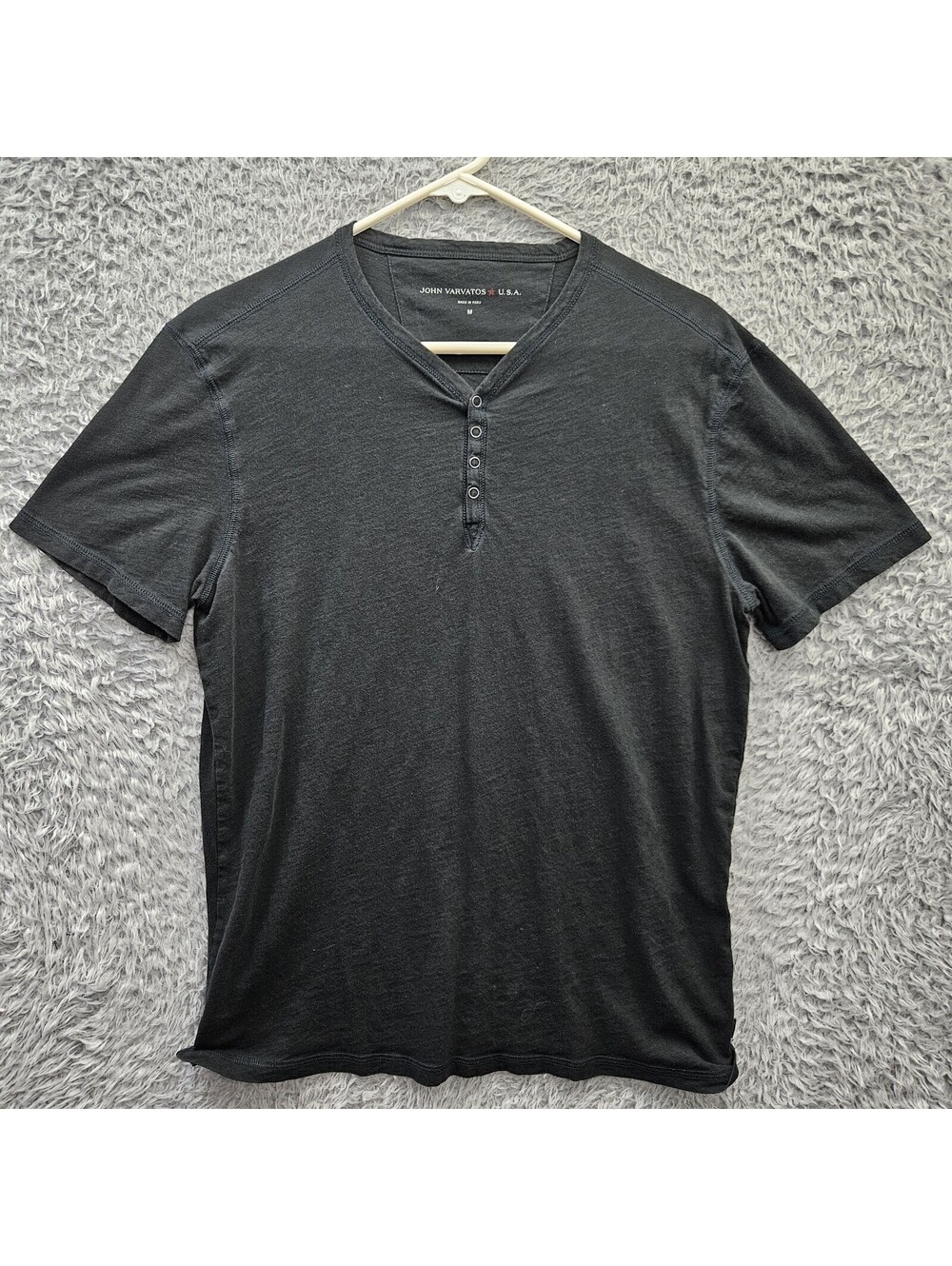 John Varvatos T Shirt V Neck Henley Medium Cotton Black Made in Peru